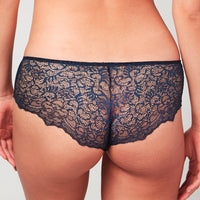 Bowery Scalloped Hipster

The Little Black Dress of Panties.

Our Bowery Scalloped Hipster is effortlessly elegant and timeless with a full lace back and scalloped edges. This semi-sheer paBowery Scalloped Hipster