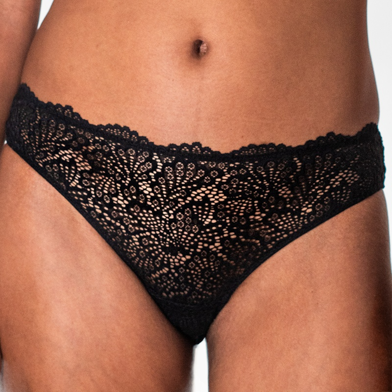 Nolita Lace Brief
A mid rise all lace brief featuring scalloped edges along the front and back. This ultra flattering feminine fit has a high cut leg and is perfect for any wardrobe.Nolita Lace